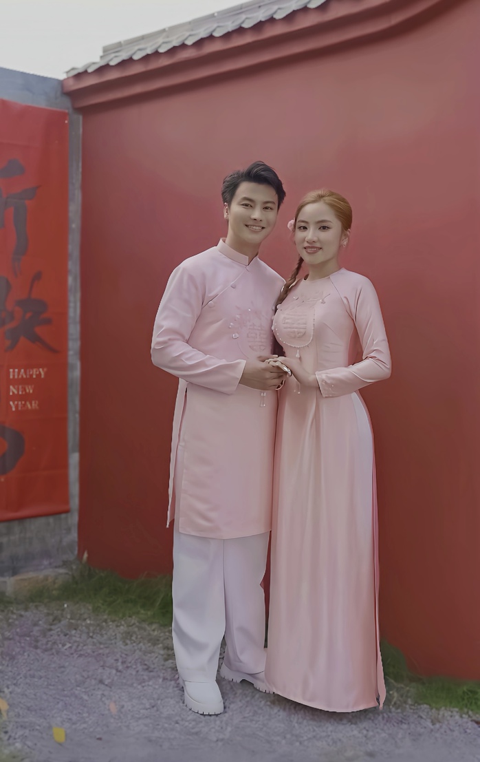 Châu Ngọc Tiên được tích cực "đẩy thuyền" cùng NSƯT Võ Minh Lâm - Ảnh 3.