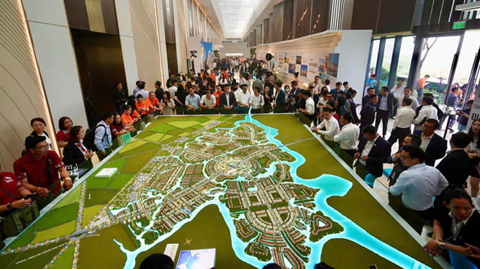 Nh&agrave; đầu tư địa ốc rục rịch cắt lỗ - Ảnh 1.