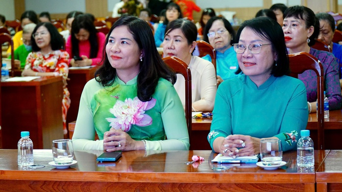 Gi&uacute;p phụ nữ n&acirc;ng cao đời sống tinh thần - Ảnh 2.