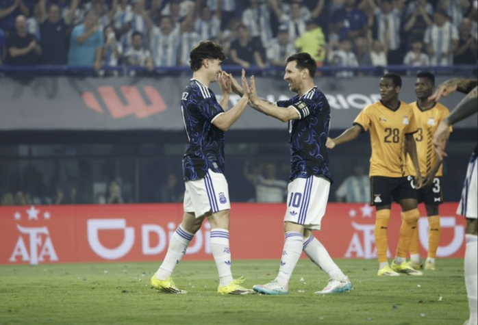Messi tỏa sáng, Argentina đè bẹp Zambia 5-0 tại Buenos Aires - Ảnh 1.