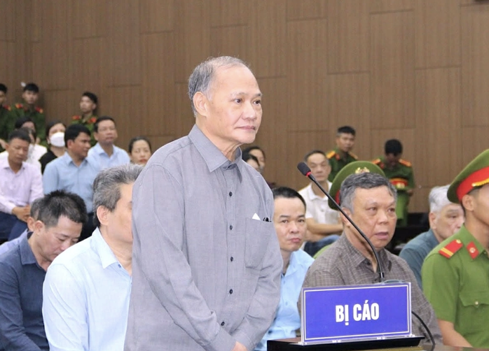 Cựu Thứ trưởng Hoàng Văn Thắng Nhận hối lộ 4 , 5 tỉ đồng , đề nghị 4 - 5 năm tù - Ảnh 1. Cựu Thứ trưởng Hoàng Văn Thắng Nhận hối lộ 4 , 5 tỉ đồng , đề nghị 4 - 5 năm tù - Ảnh 1.