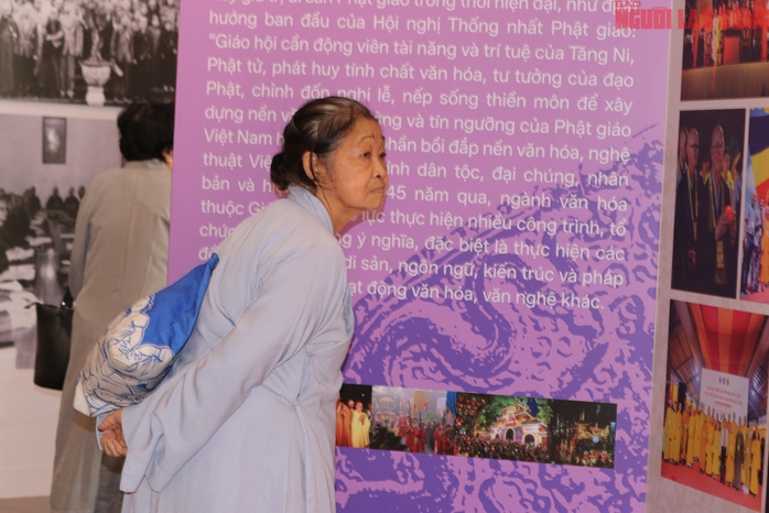 Triển l&atilde;m "45 năm Gi&aacute;o hội Phật gi&aacute;o Việt Nam: Ph&aacute;t triển c&ugrave;ng đất nước - Bước v&agrave;o kỷ nguy&ecirc;n mới" - Ảnh 19.