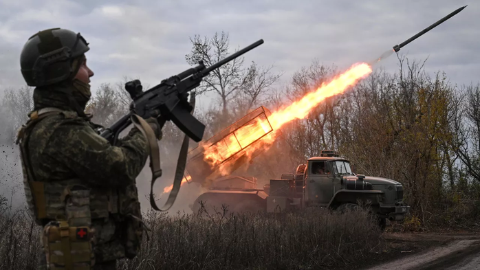 Nga n&oacute;i đ&atilde; &ldquo;kiểm so&aacute;t ho&agrave;n to&agrave;n Lugansk&rdquo;, ra tối hậu thư cho Ukraine - Ảnh 1.