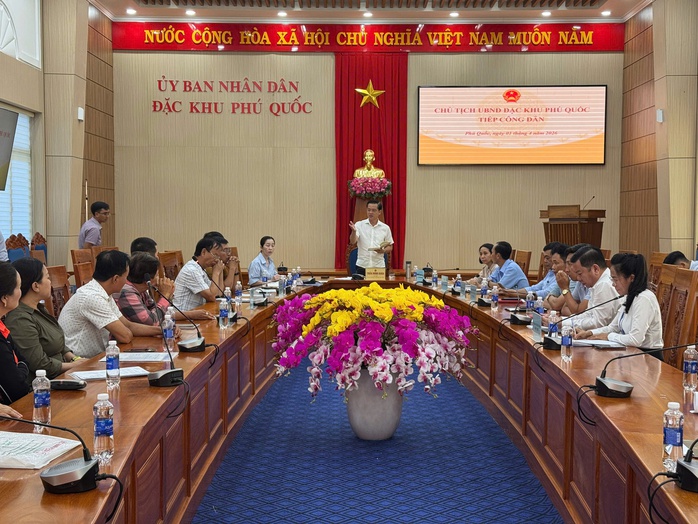 Chủ tịch đặc khu Ph&uacute; Quốc khẳng định Chợ đ&ecirc;m kh&ocirc;ng bị dẹp bỏ năm 2026 - Ảnh 2.