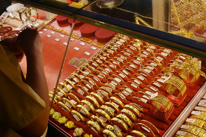 Gi&aacute; v&agrave;ng h&ocirc;m nay, 2-4: V&agrave;ng thế giới tăng 133 USD - Ảnh 1.