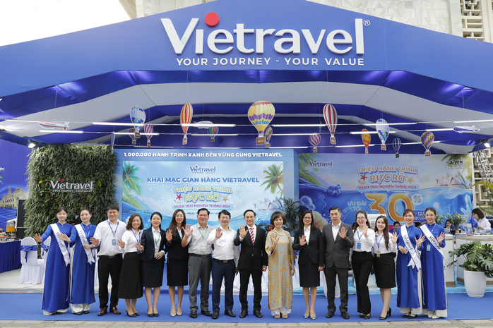  N&ocirc; nức săn tour gi&aacute; rẻ tại Hội chợ du lịch lớn nhất trong năm - Ảnh 1.