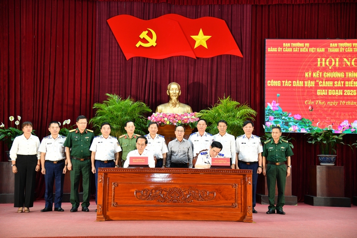 Cảnh s&aacute;t biển Việt Nam phối hợp với c&aacute;c tỉnh, th&agrave;nh ĐBSCL chăm lo cho ngư d&acirc;n - Ảnh 8.