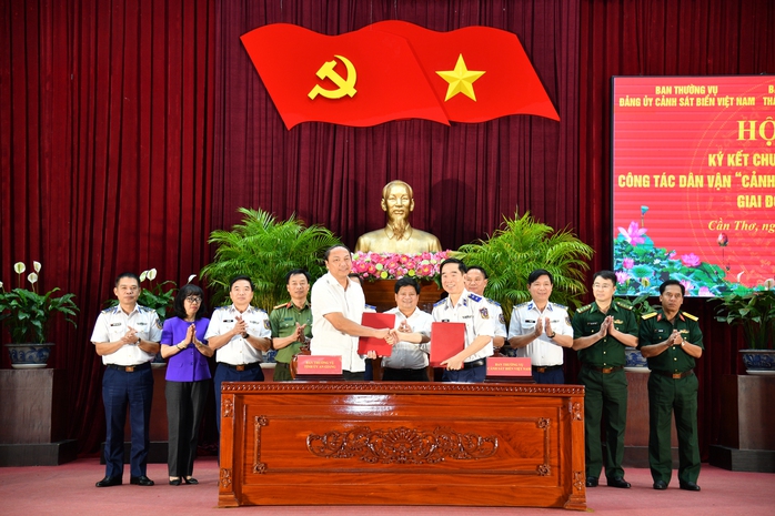 Cảnh s&aacute;t biển Việt Nam phối hợp với c&aacute;c tỉnh, th&agrave;nh ĐBSCL chăm lo cho ngư d&acirc;n - Ảnh 7.