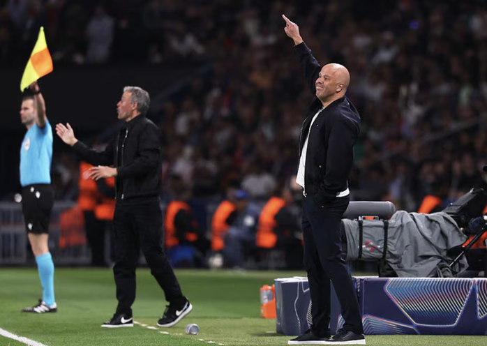 Liverpool chưa xác định thời điểm sa thải "thuyền trưởng" Arne Slot - Ảnh 4.