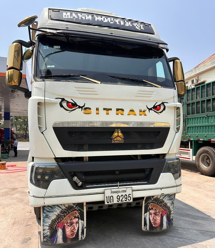 Hơn 1.200 l&iacute;t dầu diesel đưa qua bi&ecirc;n giới bị bắt giữ, h&eacute; lộ thủ đoạn tinh vi  - Ảnh 1.