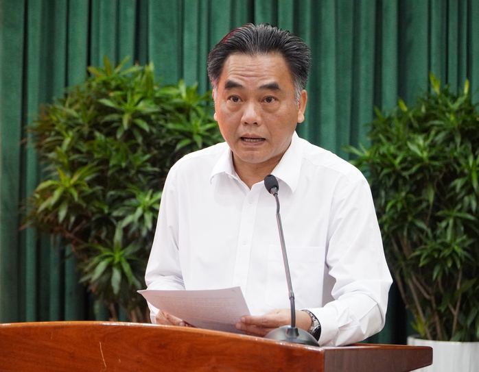 L&atilde;nh đạo TPHCM y&ecirc;u cầu l&agrave;m r&otilde; v&igrave; sao c&ugrave;ng một chỉ đạo nhưng c&oacute; nơi l&agrave;m nhanh, c&oacute; nơi l&agrave;m chậm - Ảnh 1.