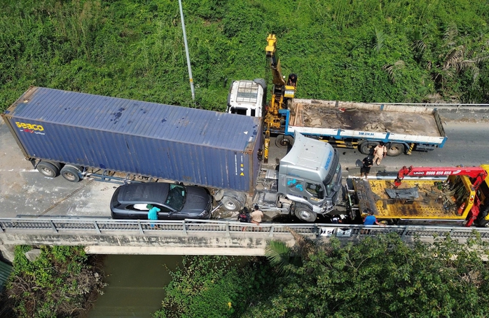 TPHCM: Tai nạn giao th&ocirc;ng tr&ecirc;n đường V&otilde; Ch&iacute; C&ocirc;ng g&acirc;y &ugrave;n tắc giao th&ocirc;ng - Ảnh 3.