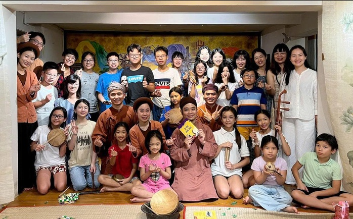 Cuộc thi &ldquo;L&ograve;ng tốt quanh ta&rdquo;: Người "giữ hồn" xẩm giữa nhịp sống đương đại - Ảnh 2.