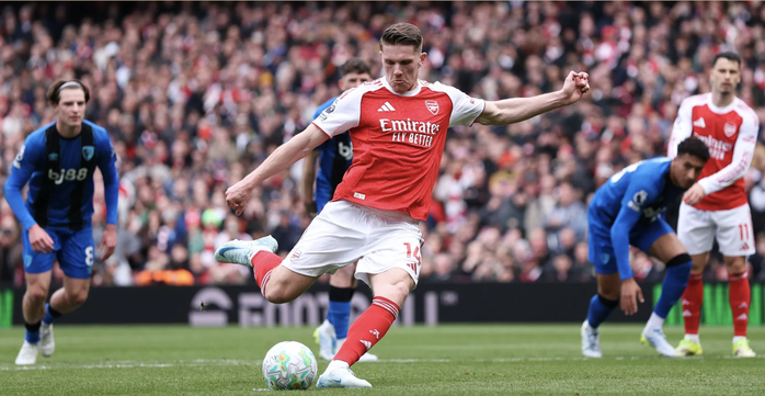 Arsenal thua sốc Bournemouth s&acirc;n nh&agrave;, chậm bước cuộc đua v&ocirc; địch - Ảnh 3.