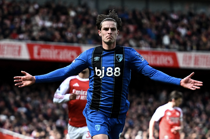 Arsenal thua sốc Bournemouth s&acirc;n nh&agrave;, chậm bước cuộc đua v&ocirc; địch - Ảnh 5.