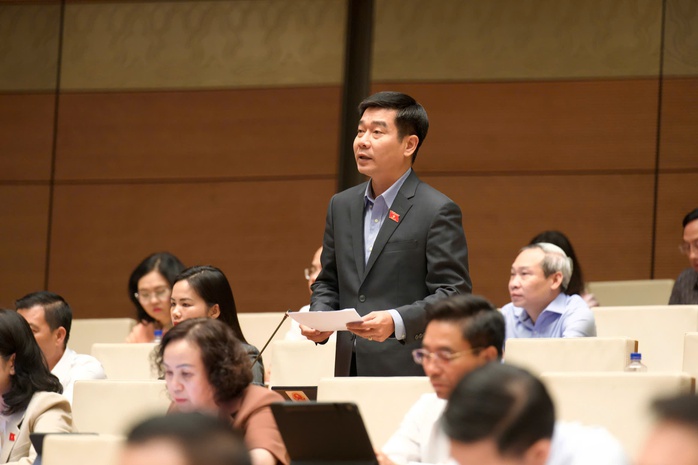 Băn khoăn c&ocirc;ng chứng giao dịch bất động sản - Ảnh 1.