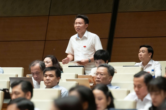 Đề xuất bỏ quy định công chứng giao dịch bất động sản trong năm 2026 - Ảnh 1. Đề xuất bỏ quy định công chứng giao dịch bất động sản trong năm 2026 - Ảnh 1.