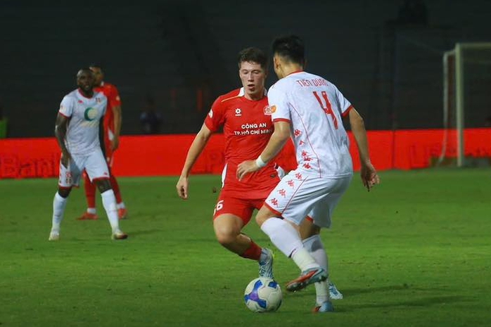 Đoàn quân HLV Lê Huỳnh Đức tiếp tục thảm bại khi xa nhà - Ảnh 1.