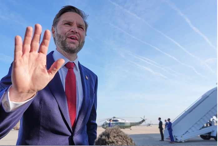 Tổng thống, ph&oacute; tổng thống Mỹ n&oacute;i g&igrave; trước thềm đ&agrave;m ph&aacute;n với Iran? - Ảnh 1.