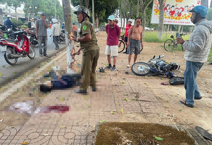 Tai nạn Xe máy chở 3 tại Đắk Lắk khiến 2 thiếu niên tử vong thương tâm - Ảnh 1. Tai nạn Xe máy chở 3 tại Đắk Lắk khiến 2 thiếu niên tử vong thương tâm - Ảnh 1.