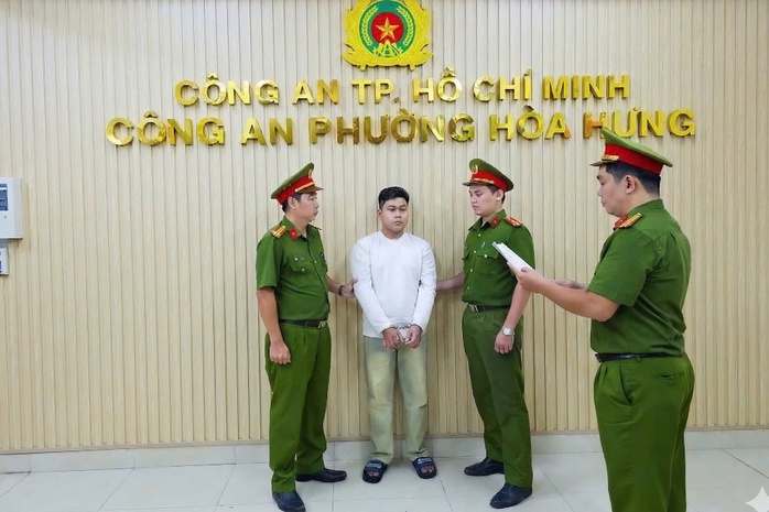 C&ocirc;ng an TPHCM bắt t&ecirc;n cướp tiệm cầm đồ - Ảnh 1.