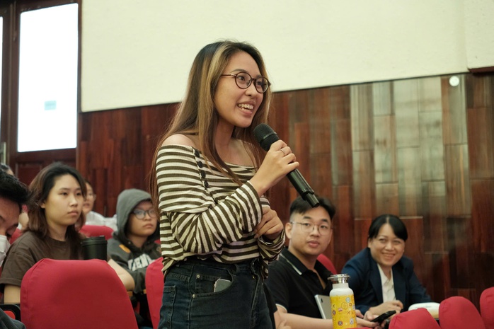 “Chuyến tàu ký ức” đưa sinh viên đến gần hơn với phim tài liệu - Ảnh 2.