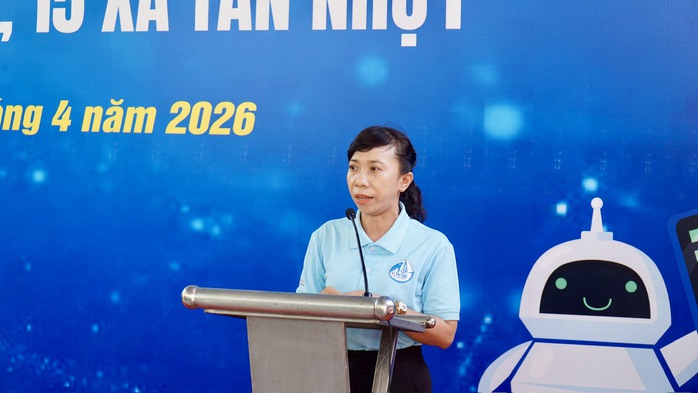 x&atilde; T&acirc;n Nhựt, TPHCM: Đưa dịch vụ c&ocirc;ng về tận ấp, người d&acirc;n tự tin l&agrave;m hồ sơ trực tuyến - Ảnh 6.