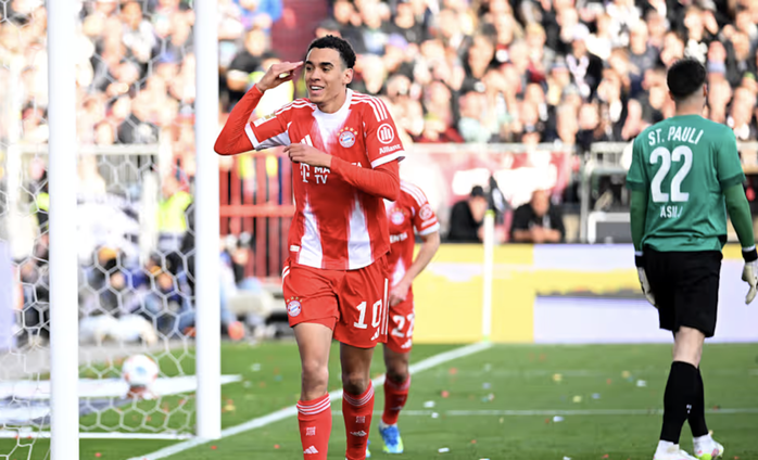 Bayern Munich dội mưa b&agrave;n thắng trước St.Pauli, x&ocirc; đổ kỷ lục 54 năm Bundesliga - Ảnh 2.