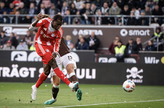 Bayern Munich dội mưa b&agrave;n thắng trước St.Pauli, x&ocirc; đổ kỷ lục 54 năm Bundesliga - Ảnh 5.