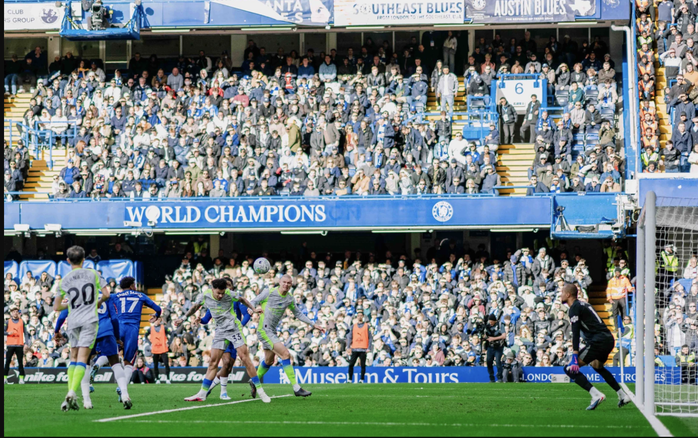 Man City đại thắng Chelsea, thổi b&ugrave;ng cuộc đua v&ocirc; địch - Ảnh 3.