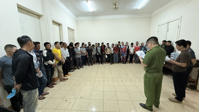 Khởi tố 40 cần thủ tham gia câu cá ăn tiền tại Đắk Lắk năm 2026 - Ảnh 1. Khởi tố 40 cần thủ tham gia câu cá ăn tiền tại Đắk Lắk năm 2026 - Ảnh 1.