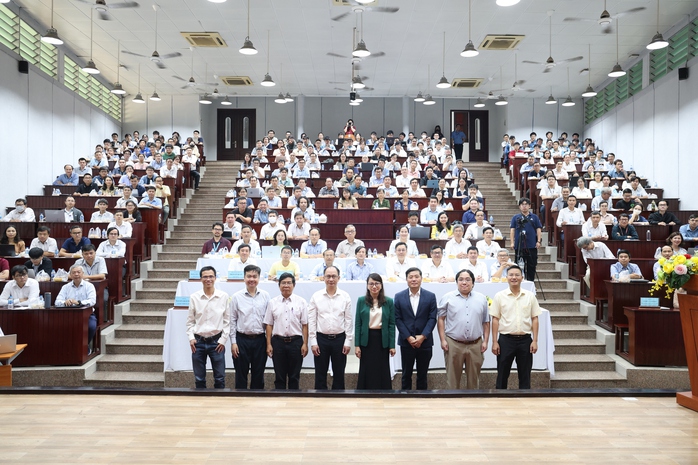 ĐHQG-HCM đặt mục ti&ecirc;u To&aacute;n học v&agrave;o top 100 ĐH thế giới - Ảnh 2.