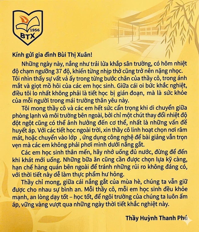 "Nắng như trải lửa khắp s&acirc;n trường": Những l&aacute; thư x&uacute;c động từ thầy, c&ocirc; hiệu trưởng  - Ảnh 1.