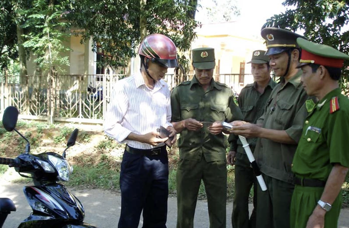 Trưởng c&ocirc;ng an x&atilde; đề xuất xử phạt vi phạm giao th&ocirc;ng tăng 15 lần - Ảnh 1.