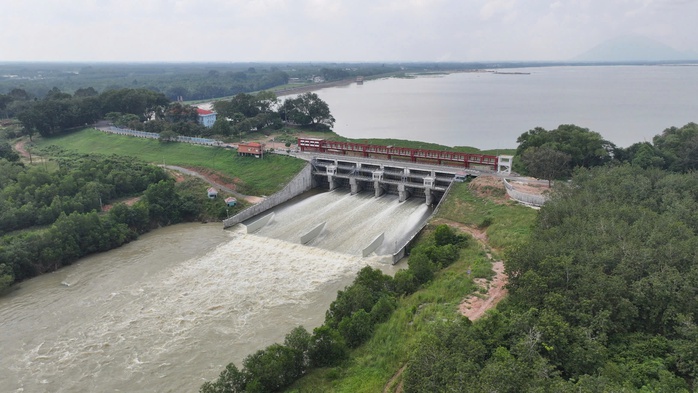 T&acirc;y Ninh ứng ph&oacute; hạn mặn với điều tiết nước hồ Dầu Tiếng năm 2026 - Ảnh 1.
