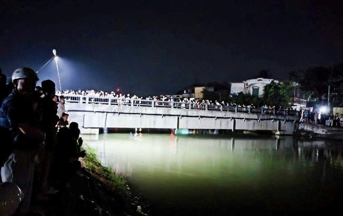 Rủ nhau ra khe suối sau nhà tắm, 2 trẻ nhỏ đuối nước thương tâm - Ảnh 2.