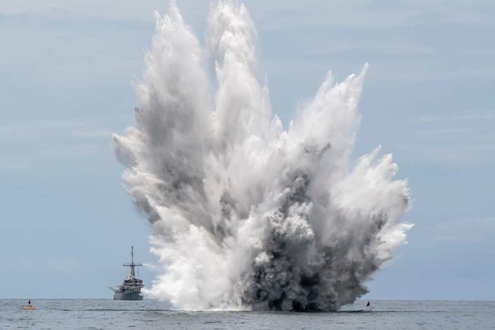 "H&agrave;nh tr&igrave;nh lạ" của t&agrave;u s&acirc;n bay Mỹ khi dồn lực tới Trung Đ&ocirc;ng - Ảnh 3.