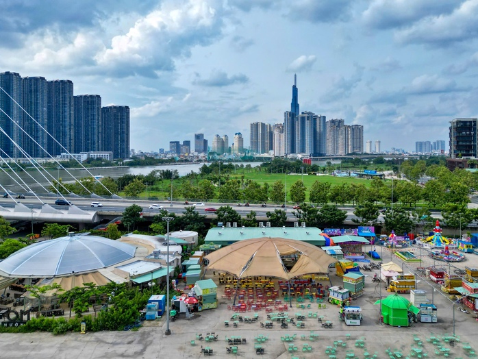 LUẬT ĐÔ THỊ ĐẶC BIỆT: MỞ ĐƯỜNG ĐỂ TP HCM BỨT PHÁ: Cú hích lớn thúc đẩy sự phát triển - Ảnh 1. LUẬT ĐÔ THỊ ĐẶC BIỆT: MỞ ĐƯỜNG ĐỂ TP HCM BỨT PHÁ: Cú hích lớn thúc đẩy sự phát triển - Ảnh 1.