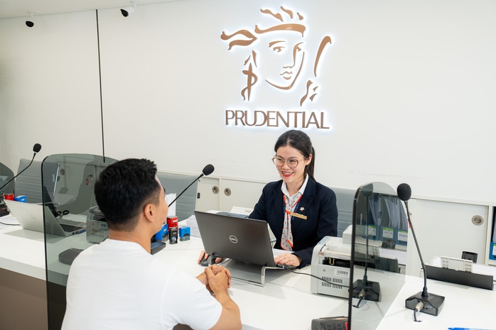 Prudential Việt Nam chi trả 16.489 tỉ đồng quyền lợi bảo hiểm - Ảnh 3. Prudential Việt Nam chi trả 16.489 tỉ đồng quyền lợi bảo hiểm - Ảnh 3.