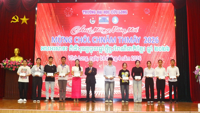 Trường Đại học Cửu Long ch&uacute;c mừng Tết Ch&ocirc;l Chnăm Thm&acirc;y v&agrave; Tết Bun Pi May - Ảnh 4.