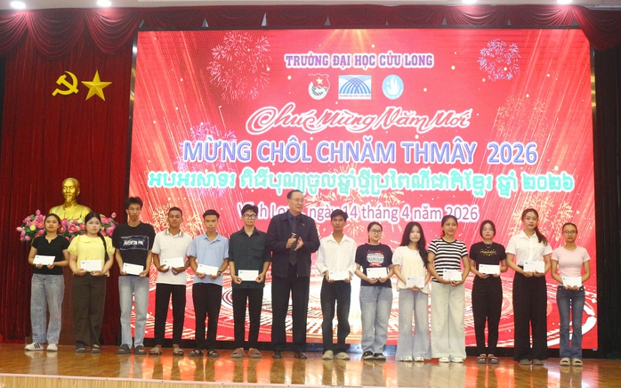 Trường Đại học Cửu Long ch&uacute;c mừng Tết Ch&ocirc;l Chnăm Thm&acirc;y v&agrave; Tết Bun Pi May - Ảnh 6.