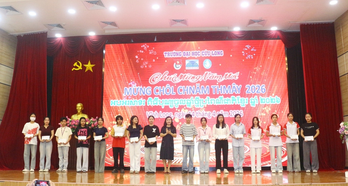 Trường Đại học Cửu Long ch&uacute;c mừng Tết Ch&ocirc;l Chnăm Thm&acirc;y v&agrave; Tết Bun Pi May - Ảnh 5.