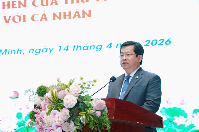 Bệnh viện Ung Bướu TPHCM đón nhận Huân chương Lao động hạng Nhất - Ảnh 7.