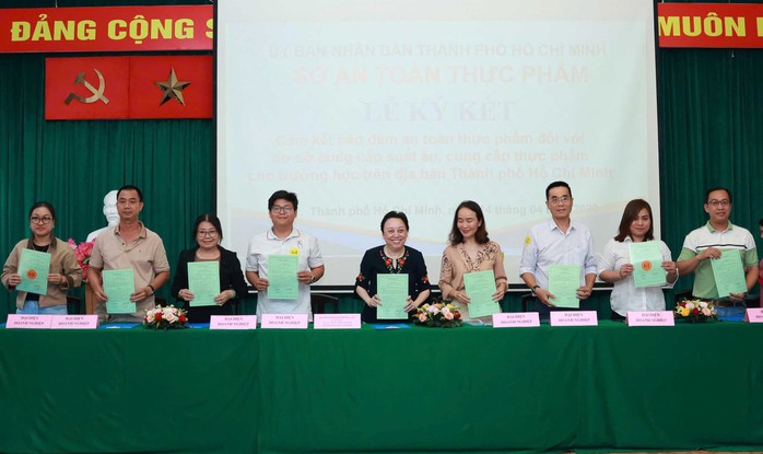 Giải pháp cho bữa ăn bán trú an toàn - Ảnh 1. Giải pháp cho bữa ăn bán trú an toàn - Ảnh 2.