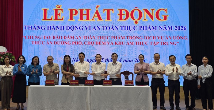 Đà Nẵng siết an toàn thực phẩm, mục tiêu quản lý 100% hàng quán đường phố, chợ đêm - Ảnh 2.