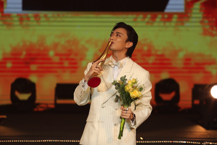 SOOBIN Hoàng Sơn thắng lớn tại giải Cống hiến - Ảnh 1.