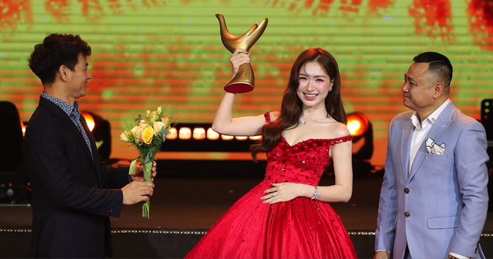 SOOBIN Hoàng Sơn thắng lớn tại giải Cống hiến - Ảnh 2.