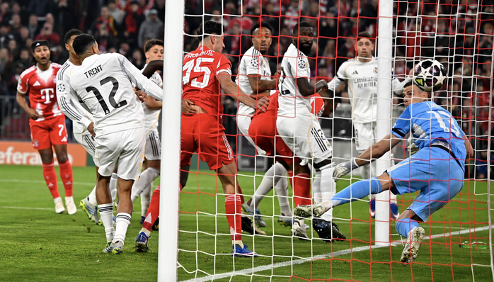 Rượt đuổi điên rồ tại Allianz Arena, Bayern Munich loại Real Madrid ở Champions League - Ảnh 2.