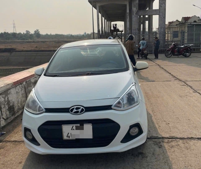 Nam thanh niên để lại ô tô , nghi nhảy hồ tự tử ở Đắk Lắk - Ảnh 1. Nam thanh niên để lại ô tô , nghi nhảy hồ tự tử ở Đắk Lắk - Ảnh 1.