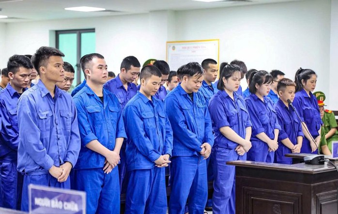 Lừa đảo, mua b&aacute;n người xuy&ecirc;n quốc gia, 54/117 bị c&aacute;o lĩnh &aacute;n 384 năm t&ugrave; giam - Ảnh 2.